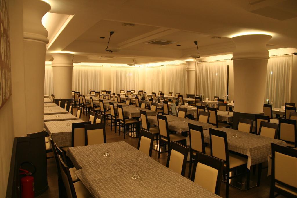 Hotel Stanchini Bellaria-Igea Marina Exterior foto