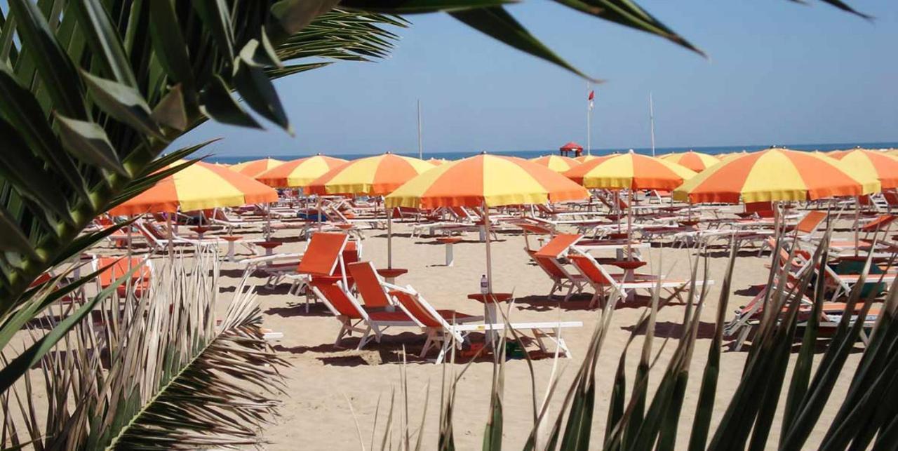 Hotel Stanchini Bellaria-Igea Marina Exterior foto